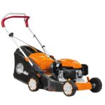 Rasaerba a Spinta Oleo-Mac G 44 PK Comfort Plus – Tagliaerba a Scoppio 139 cc con Taglio 41 cm, Cesto Raccolta 70 L e Motore Emak OHV per Giardino